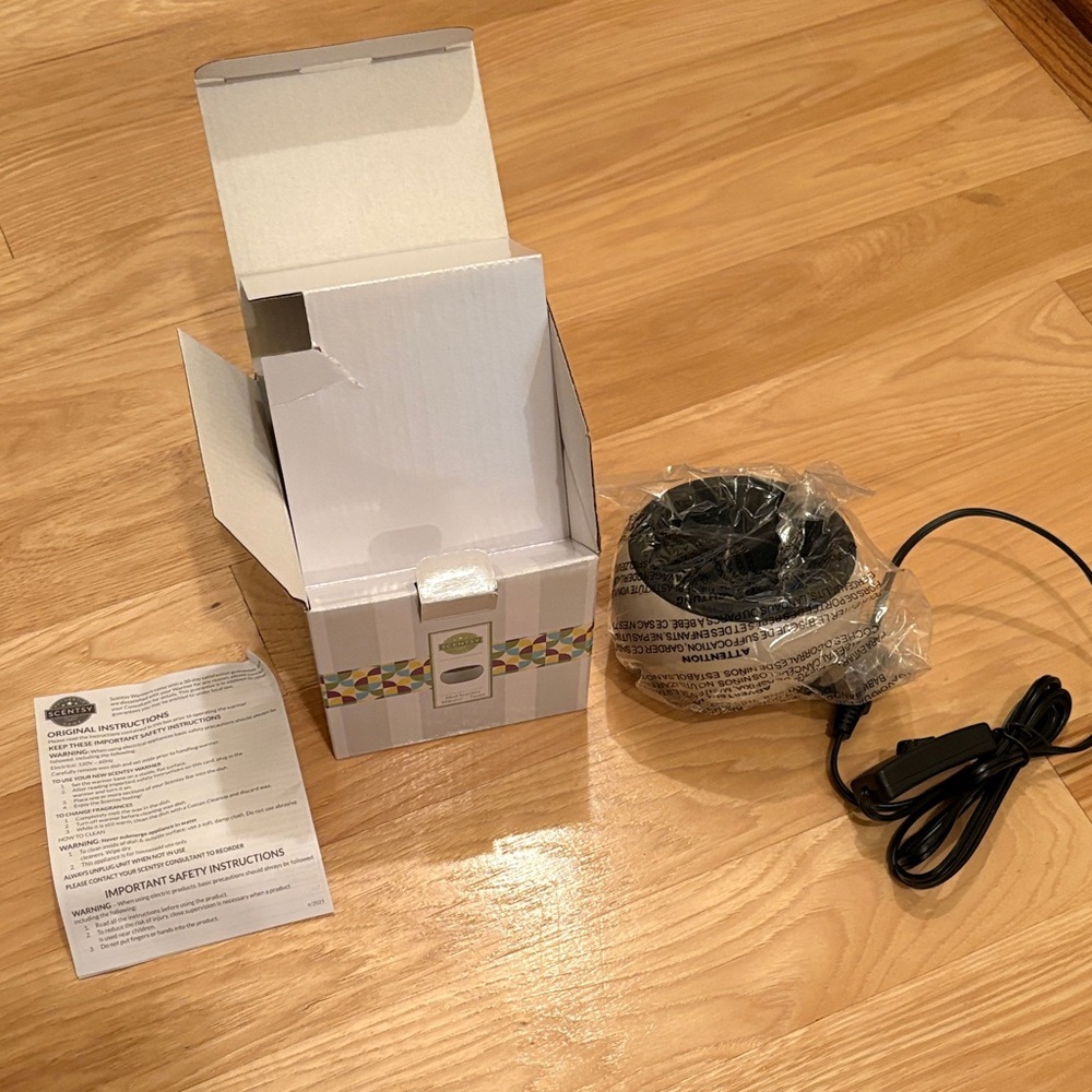 Scentsy Taupe Mod Wax Warmer